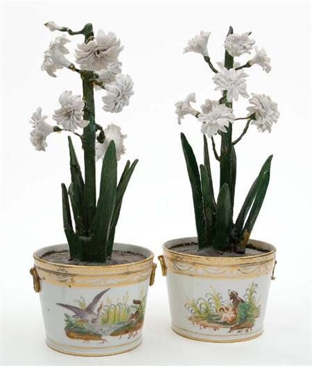 Lot image - Pair of Paris Porcelain Cachepots