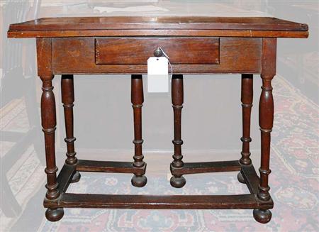 Lot image - William and Mary Walnut Gate Leg Side Table