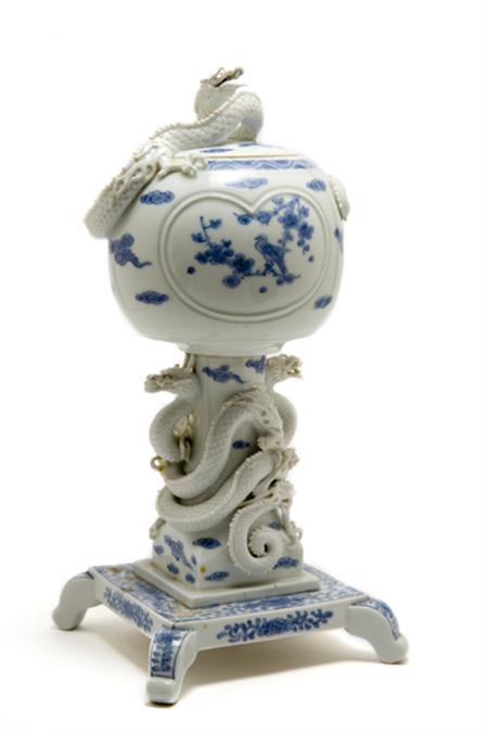 Lot image - Japanese Hirado Style Blue and White Glazed Porcelain Vase