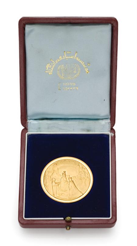 Lot image - Iran, Gold Coronation Medallion