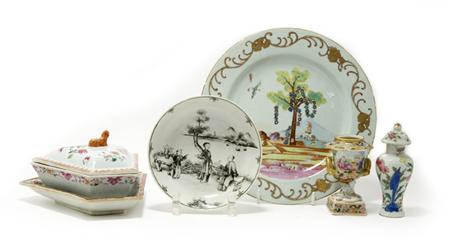 Lot image - Group of Chinese Export Porcelain Table Articles