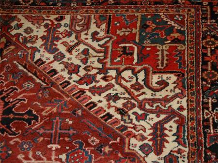 Lot image - Heriz Carpet