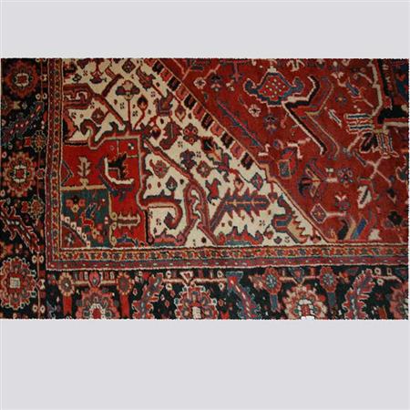 Lot image - Heriz Carpet