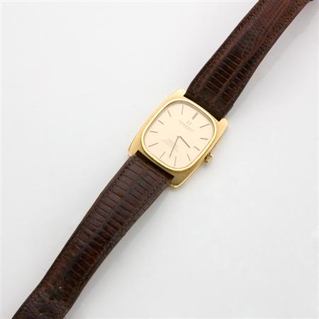 Lot image - Gentlemans Gold Chronograph Wristwatch