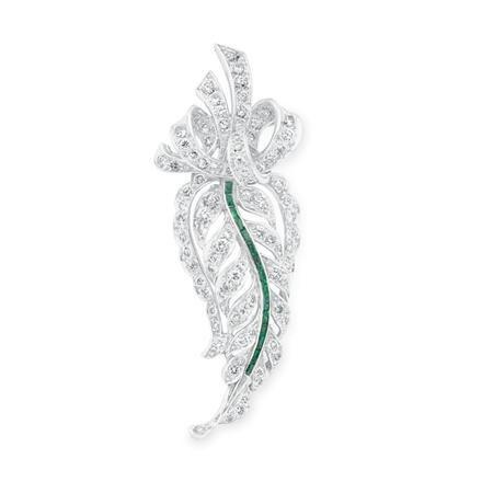 Lot image - Diamond and Emerald Clip