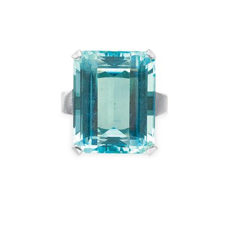 Lot image - Aquamarine Ring