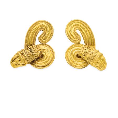 Lot image - Pair of Gold Earclips