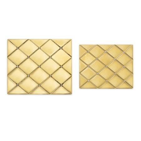 Lot image - Gold and Diamond Compact and Case