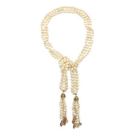 Lot image - Chanel Faux Baroque Pearl Lariat