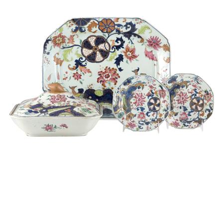 Lot image - Group of Chinese Export Tobacco Leaf Porcelain Articles