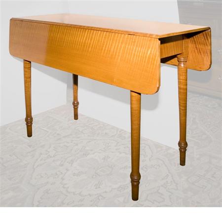 Lot image - Federal Style Maple Drop-Leaf Table