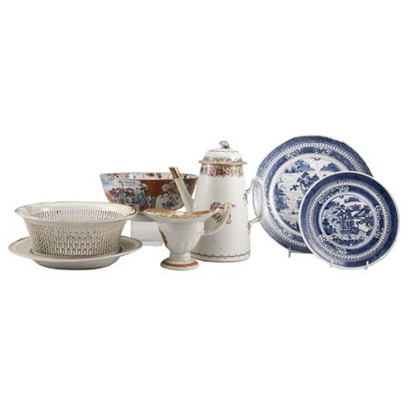 Lot image - Group of Chinese Export Porcelain Articles