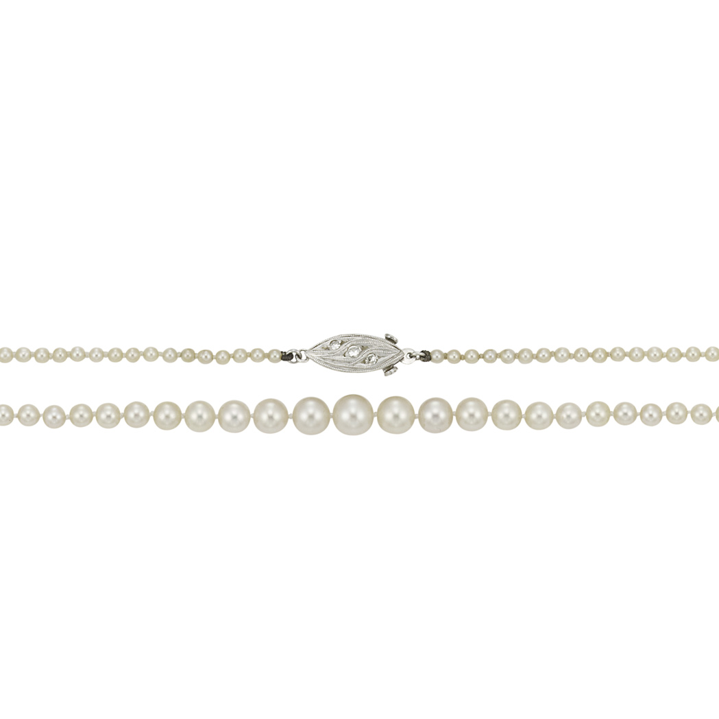 Lot image - Natural Pearl Necklace with Platinum and Diamond Clasp