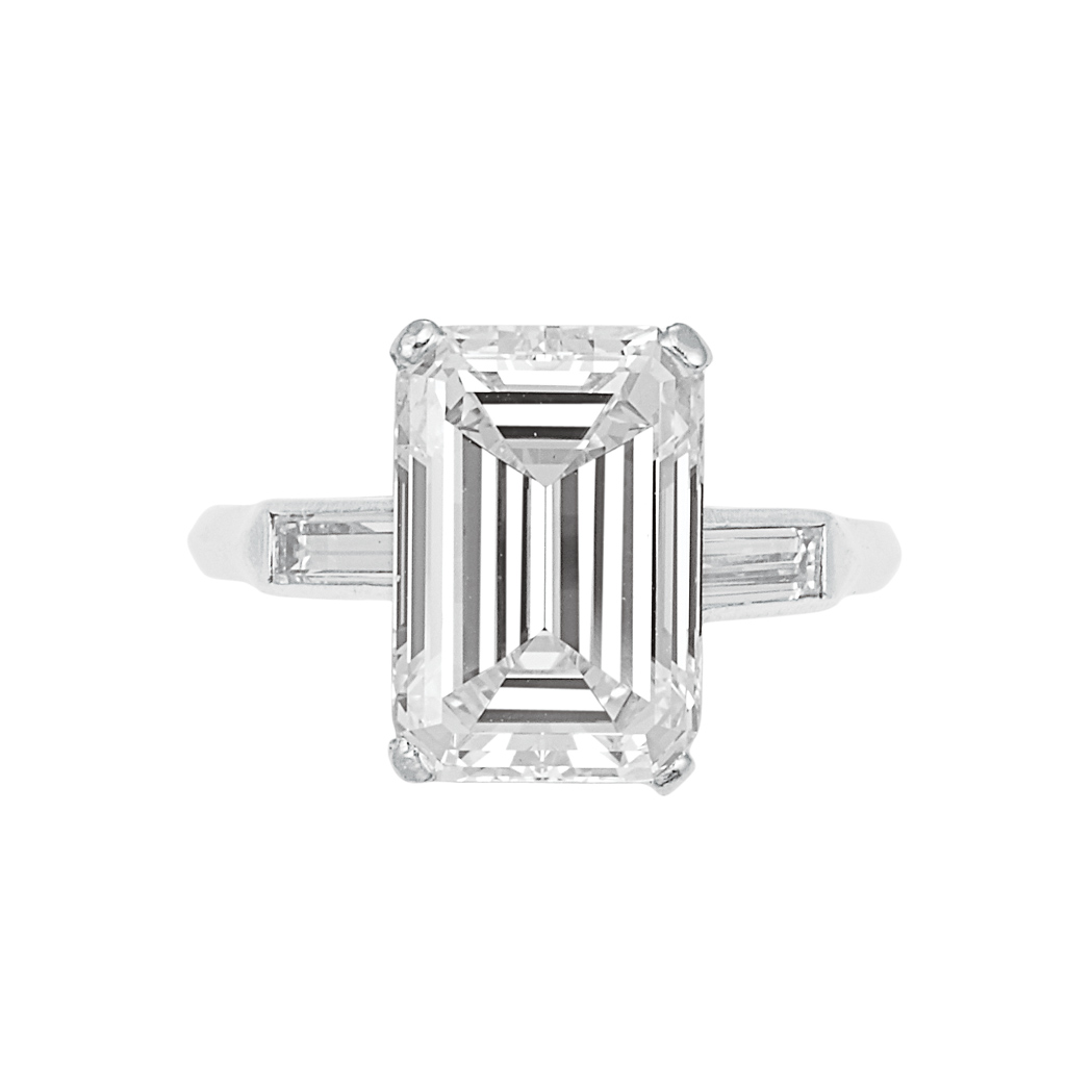 Lot image - Diamond Ring