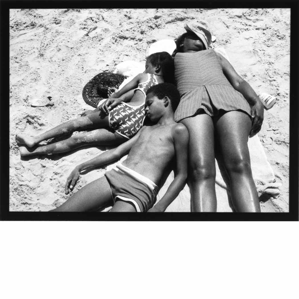 Lot image - METZKER, RAY (b. 1931)  [Sand Creatures: Children 1975] 75 BG-30