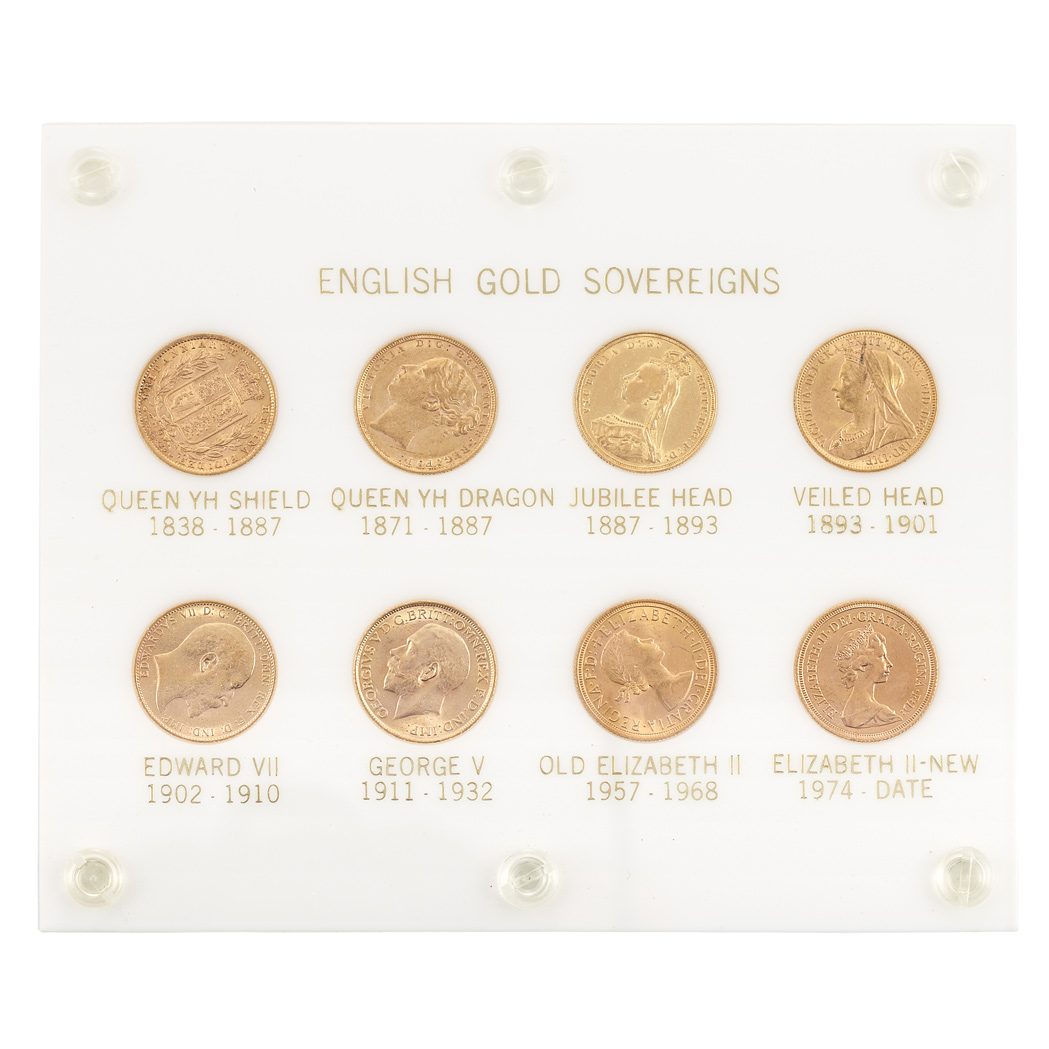 Lot image - Great Britain Gold Sovereign Set