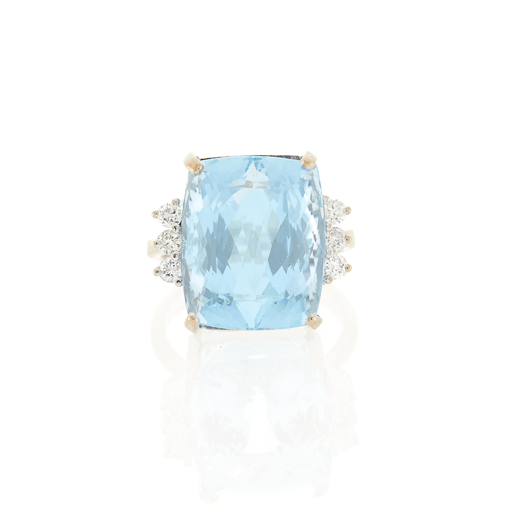 Lot image - White Gold, Aquamarine and Diamond Ring