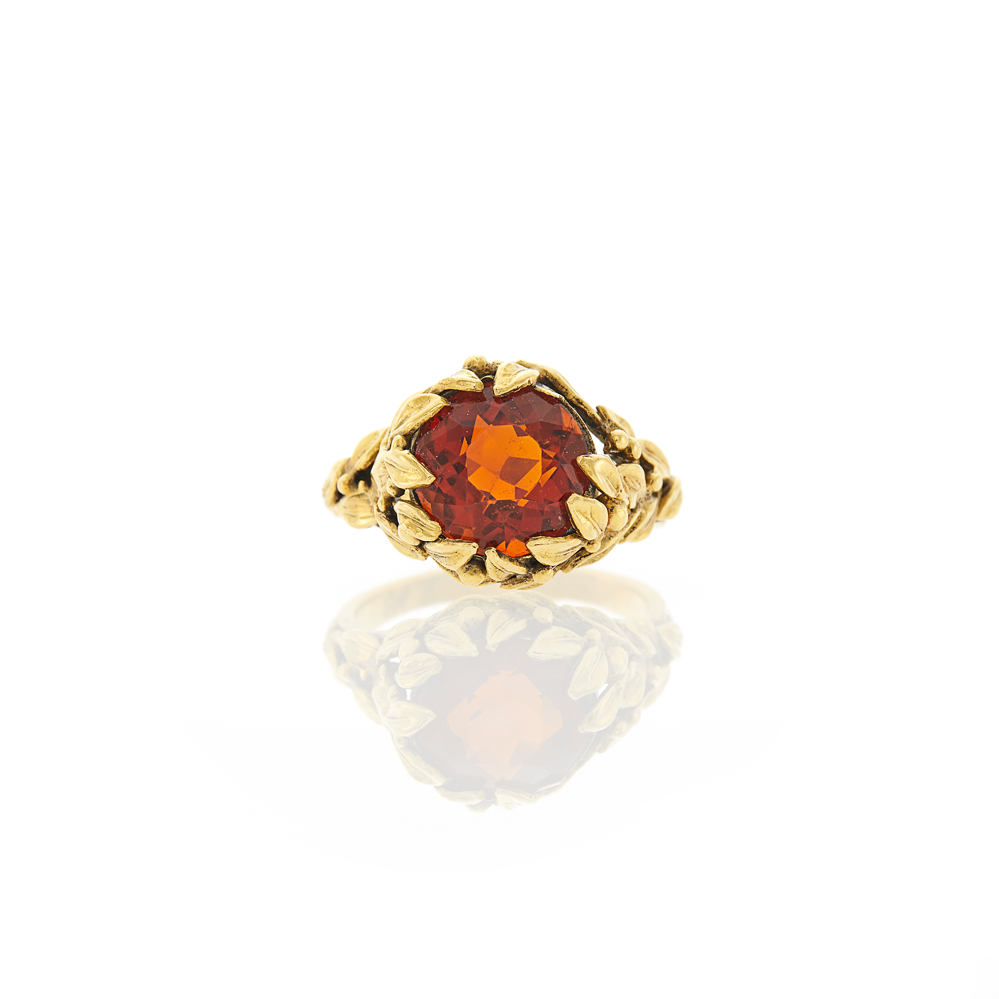 Lot image - Gold and Garnet Ring