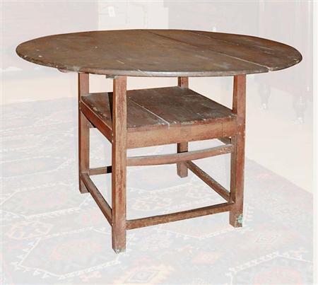 Lot image - Painted Pine Hutch Table