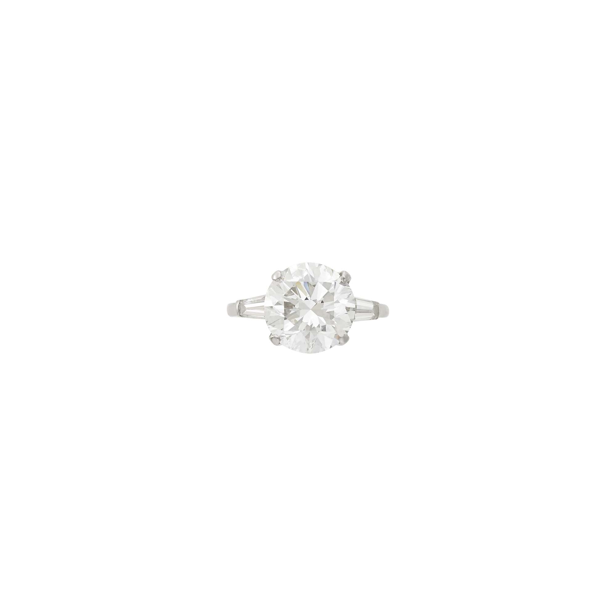 Lot image - Platinum and Diamond Ring