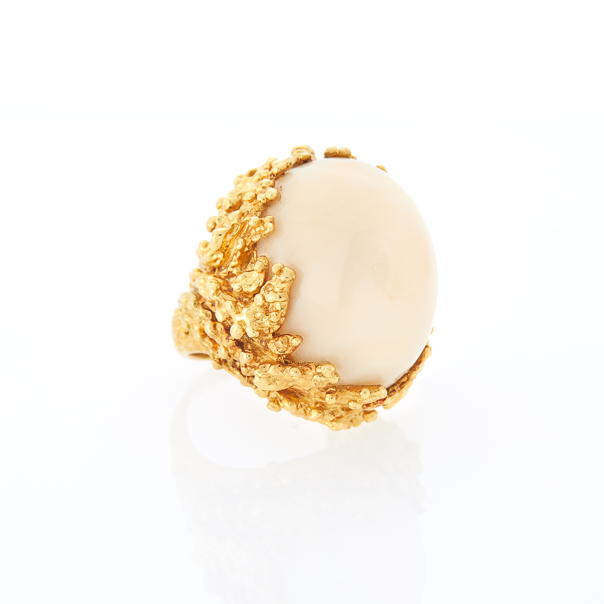 Lot image - Nugget Gold and Angel Skin Coral Ring