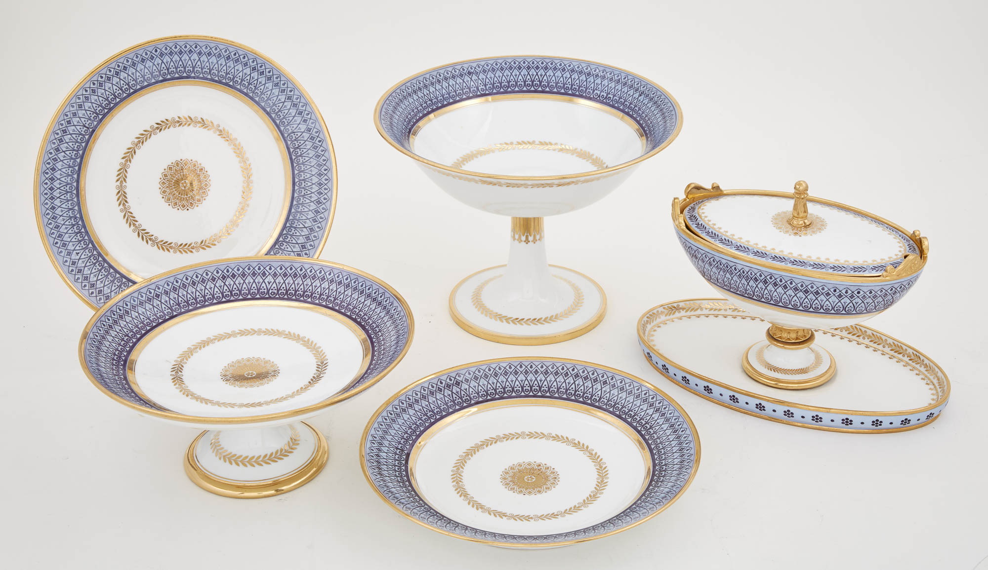Lot image - Sèvres Porcelain Dessert Service