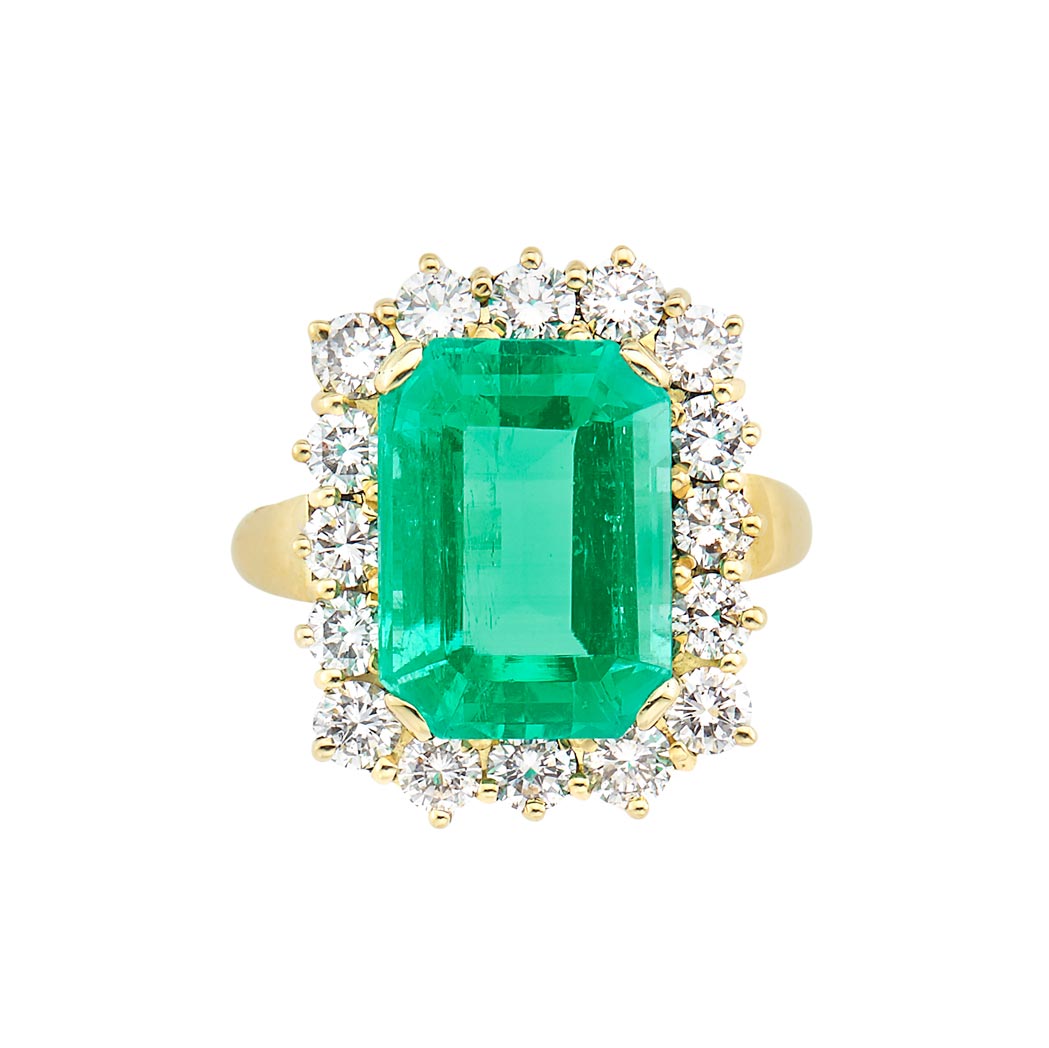 Lot image - Gold, Emerald and Diamond Ring
