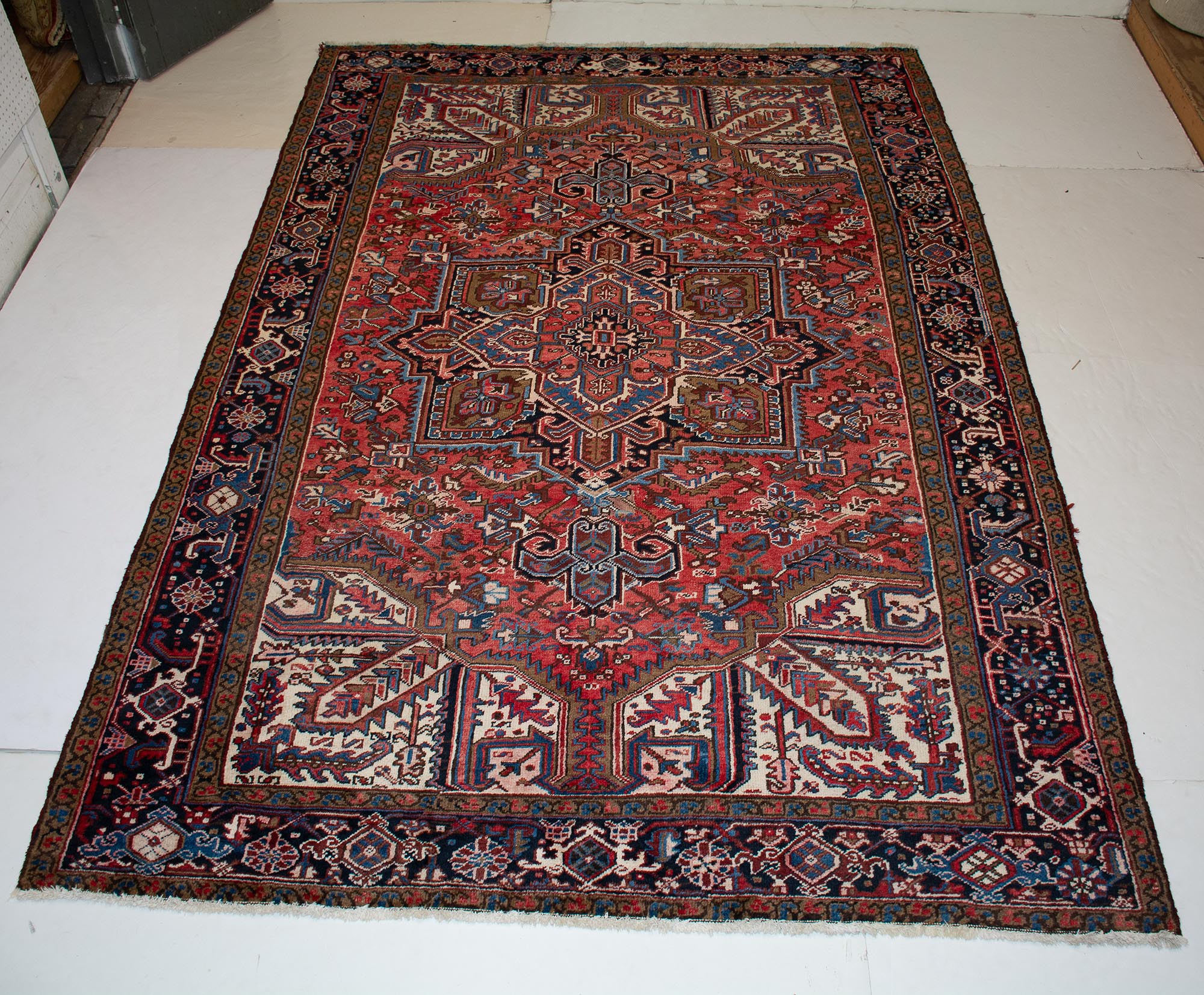 Lot image - Heriz Carpet