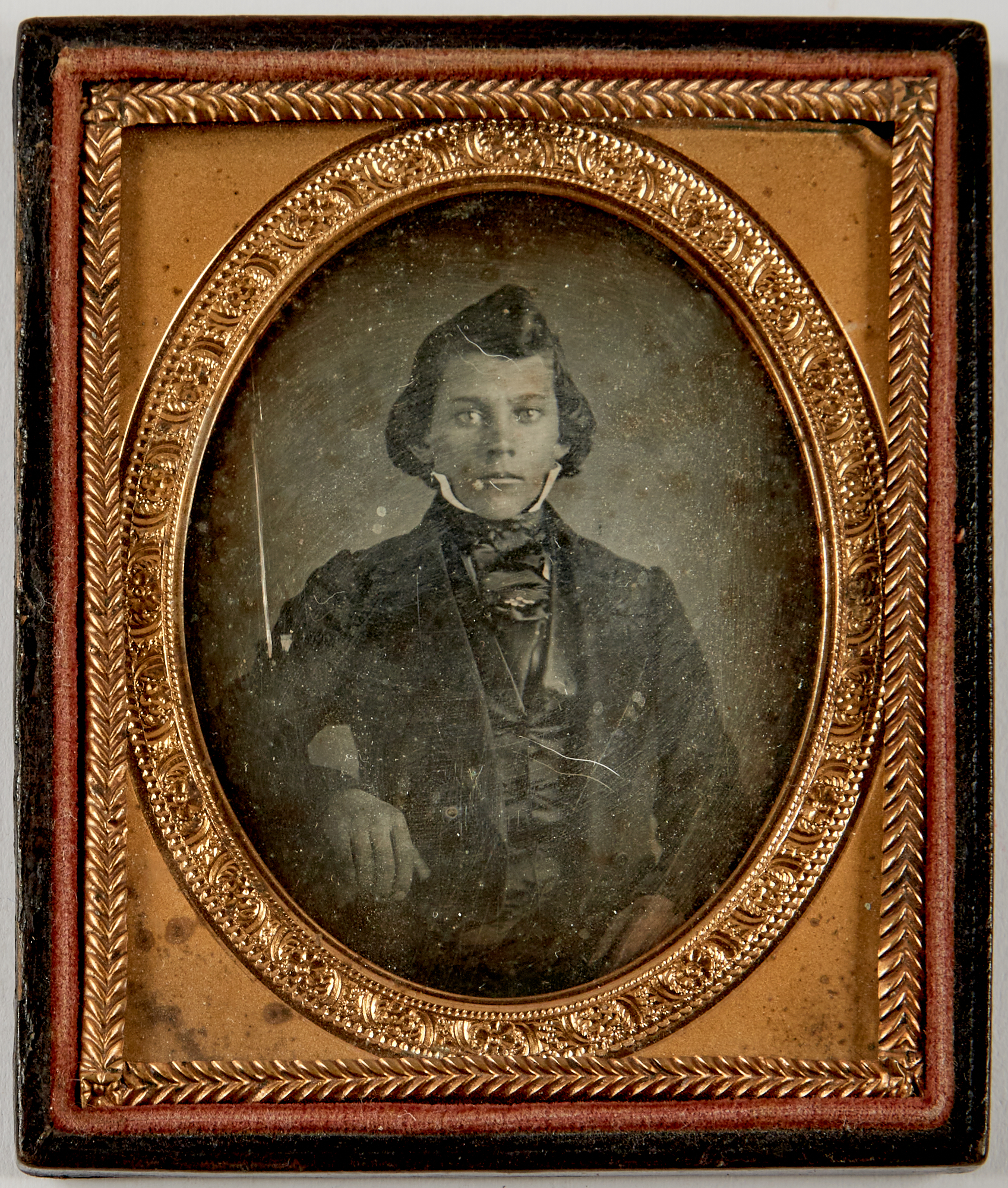 Lot image - [DAGUERREOTYPE-PORTRAIT]  The balance of a collection.