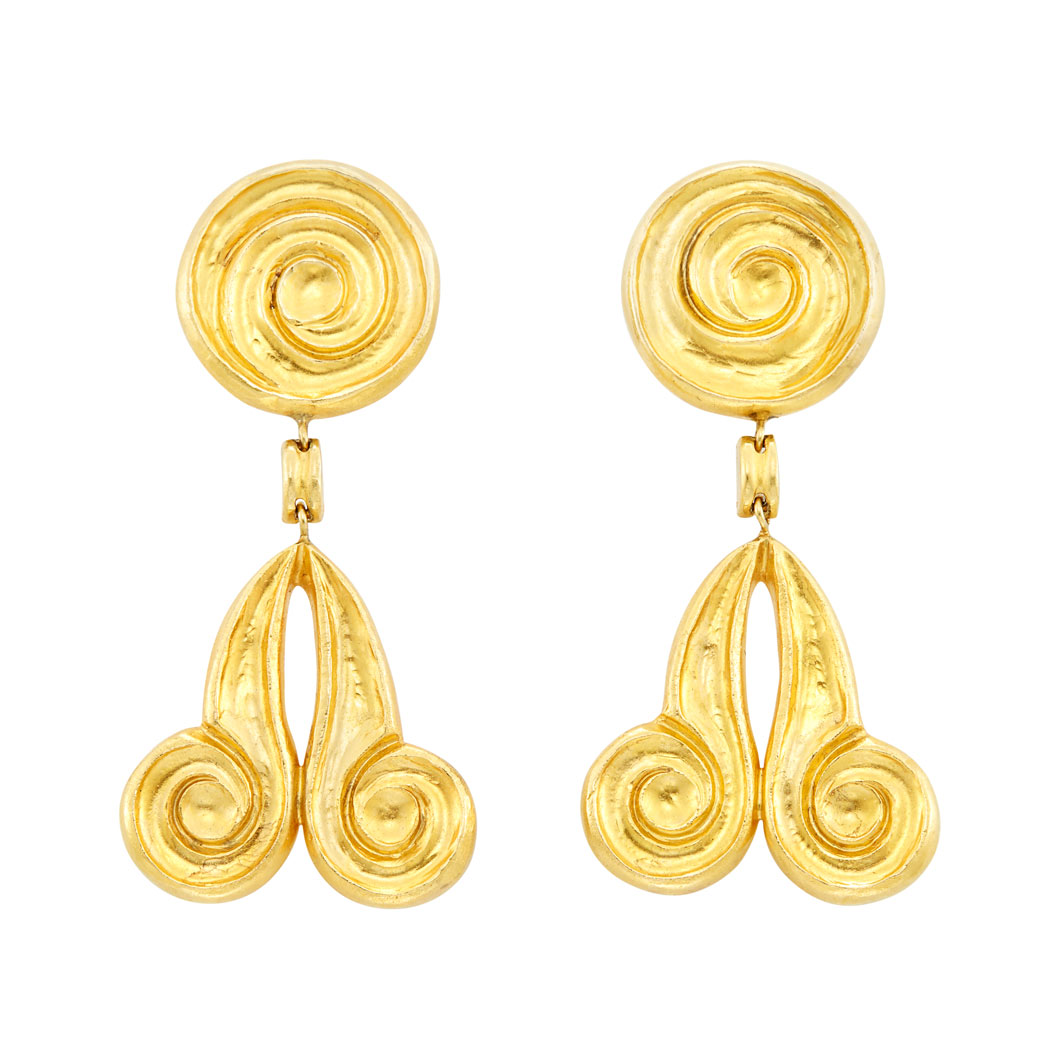 Lot image - Pair of Gold Pendant-Earclips, Ilias Lalaounis