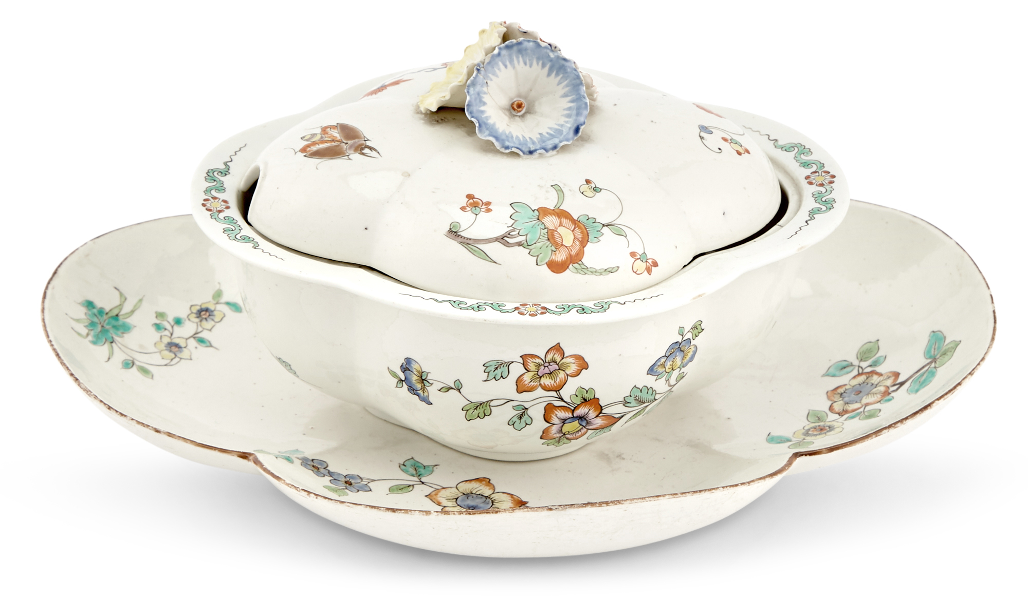 Lot image - Chantilly Porcelain Kakiemon Quatrefoil Sugar Bowl, Cover and Stand