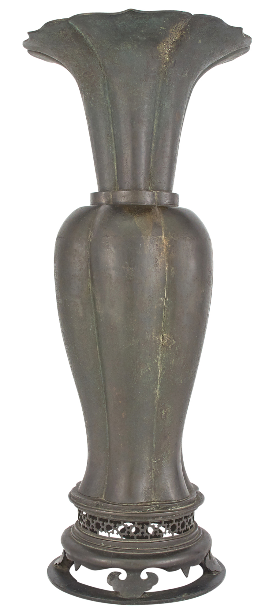 Lot image - A Chinese Bronze Vase on Stand