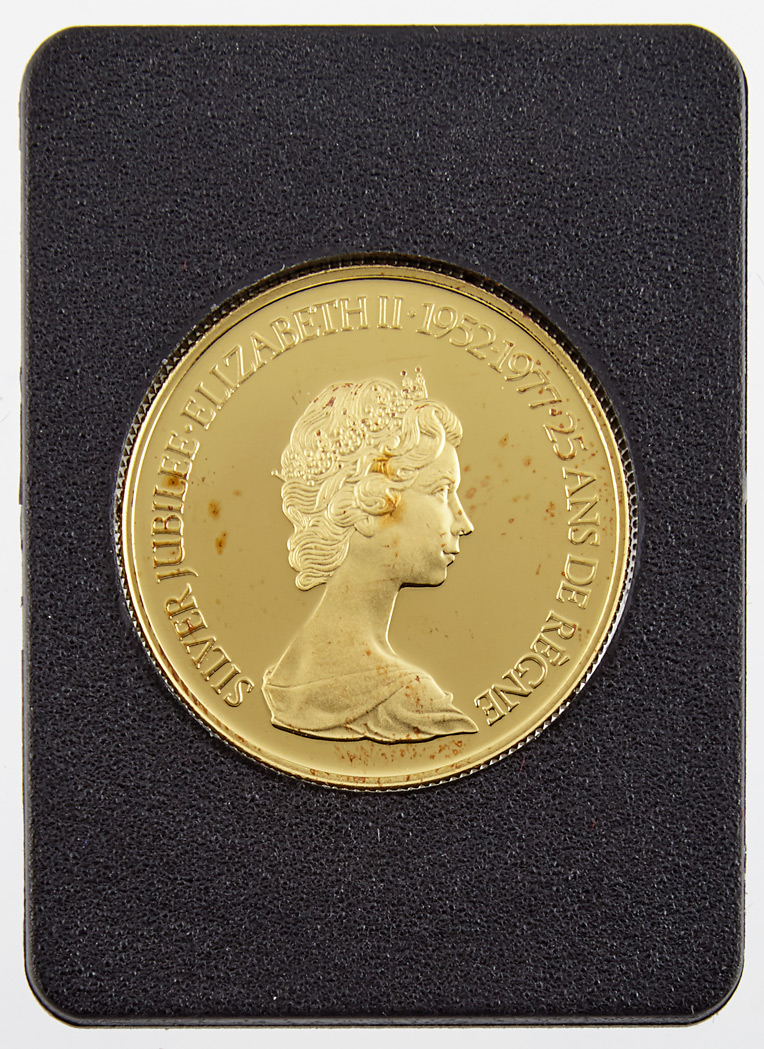 Lot image - Canada $100 Commemorative Gold Coin Group