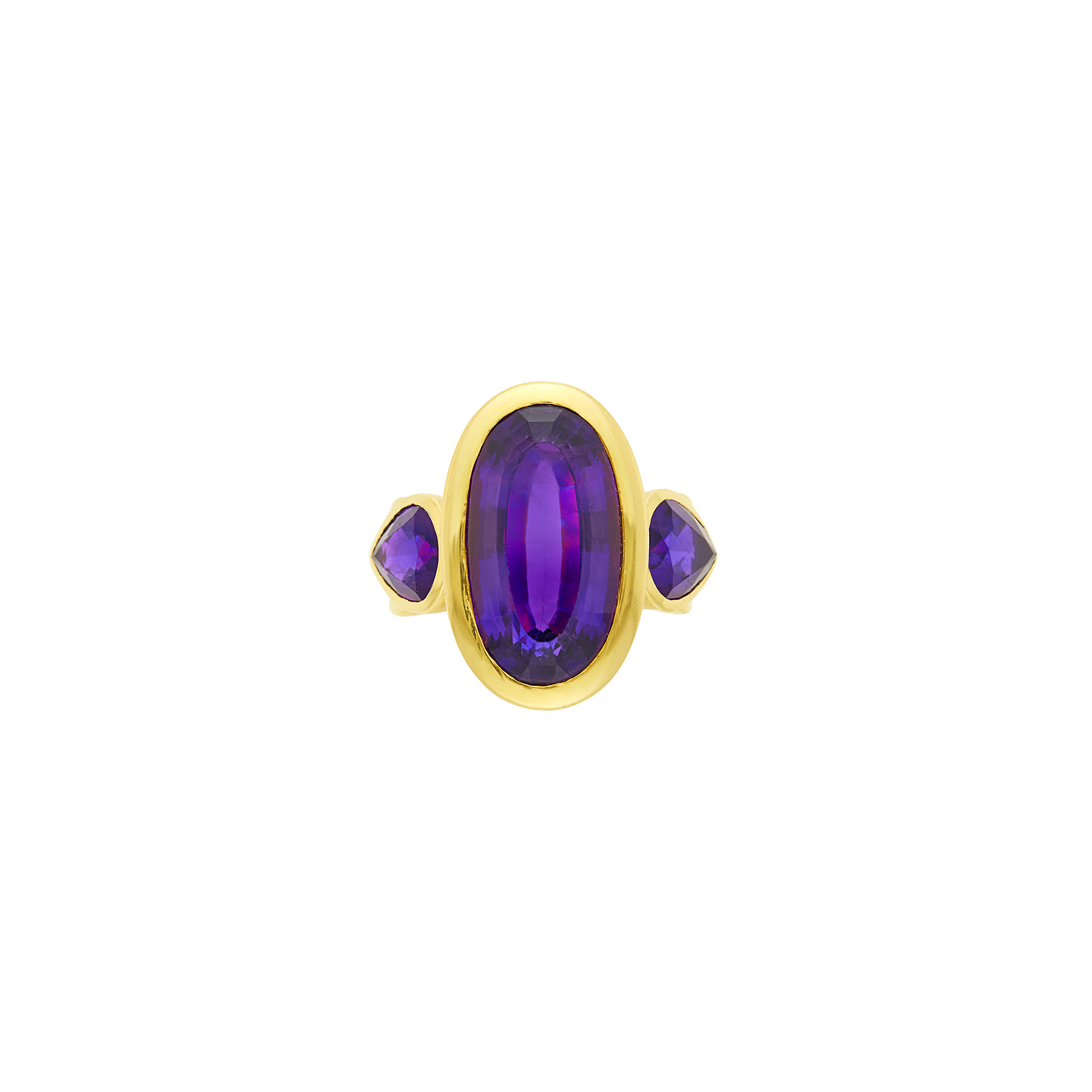 Lot image - Gold and Amethyst Ring