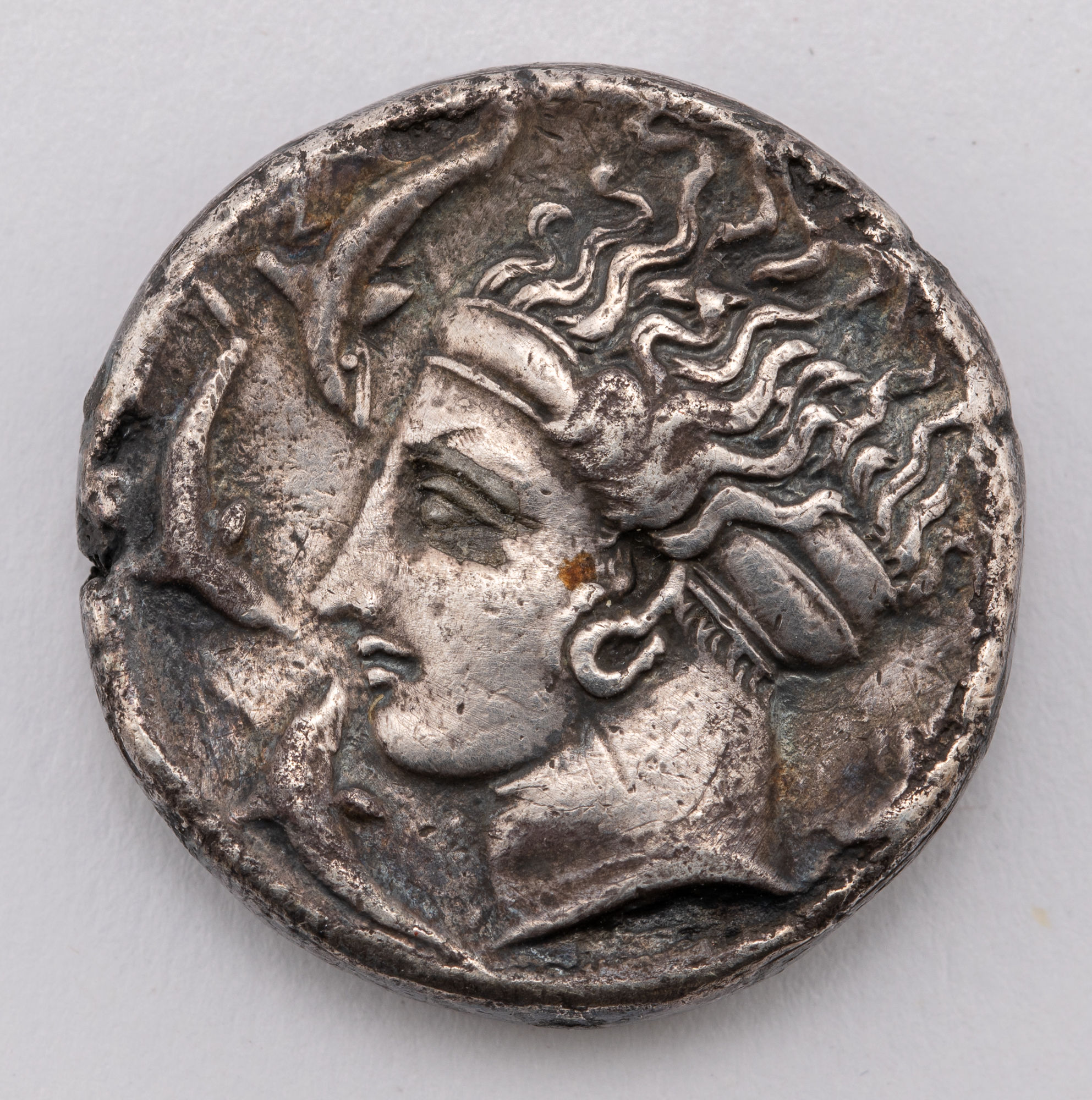 Lot image - Sicily. Syracuse, ca. 405-395 BC. AR Tetradrachm (16.4g), unsigned dies in the style of Eukleidas.