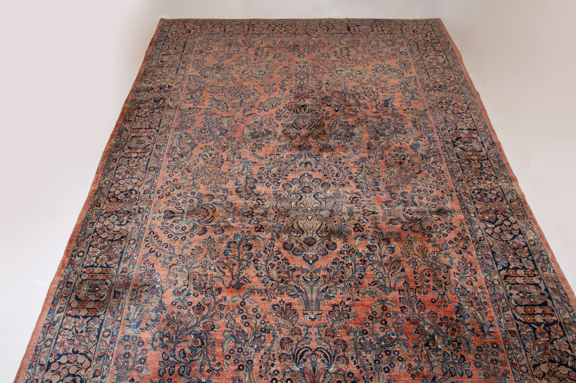 Lot image - Sarouk Carpet