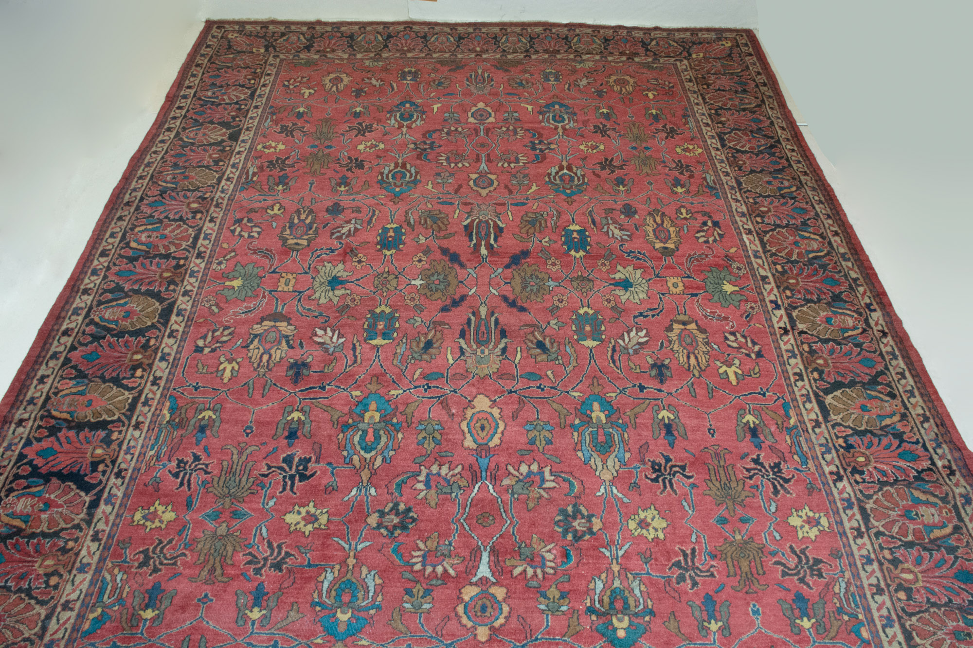 Lot image - Mahal Carpet