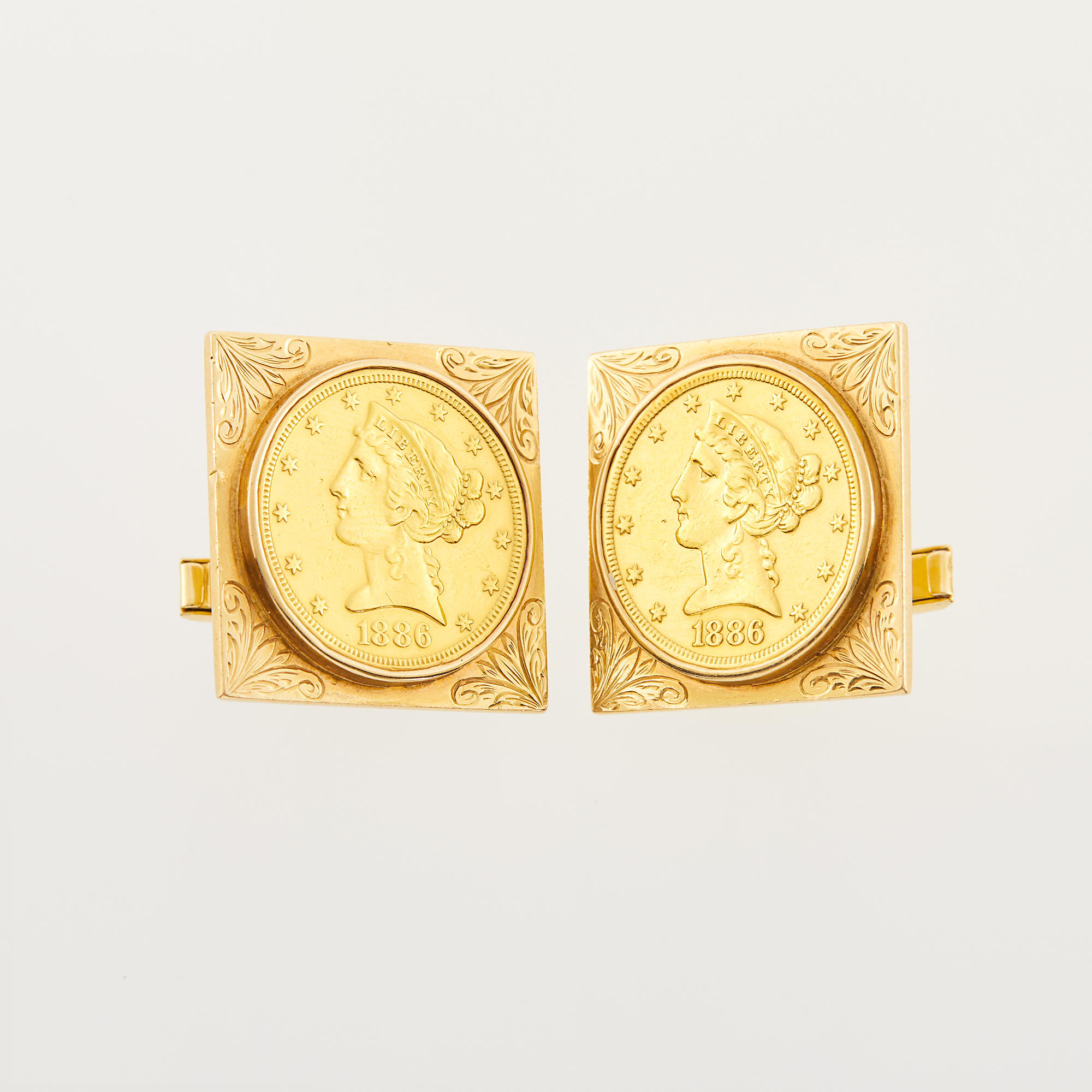 Lot image - Pair of Gold and Gold Coin Cufflinks