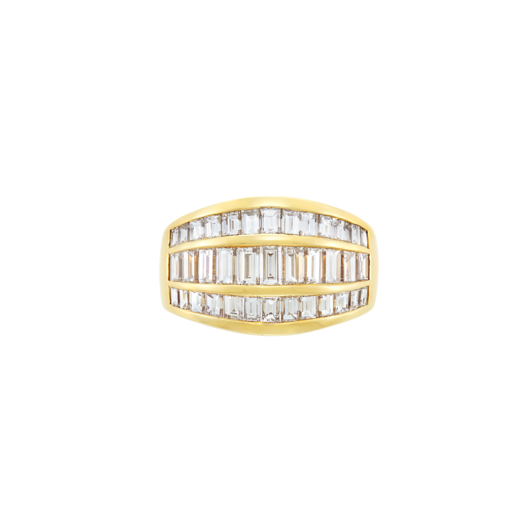 Lot image - Gold and Diamond Ring