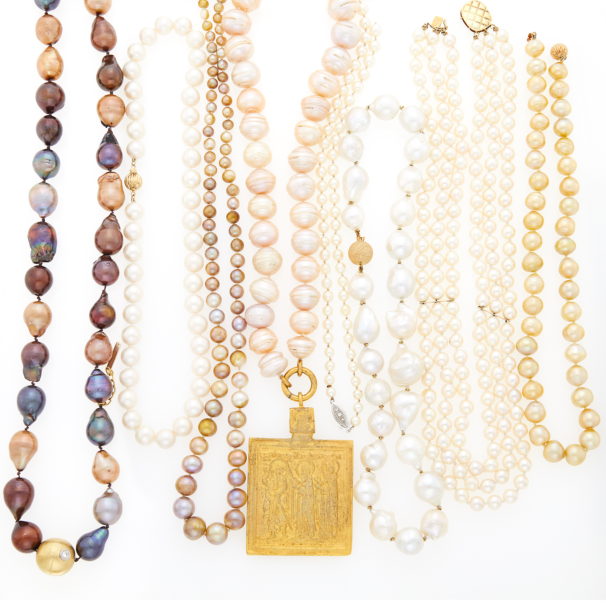Lot image - Group of Freshwater and Cultured Pearl Necklaces
