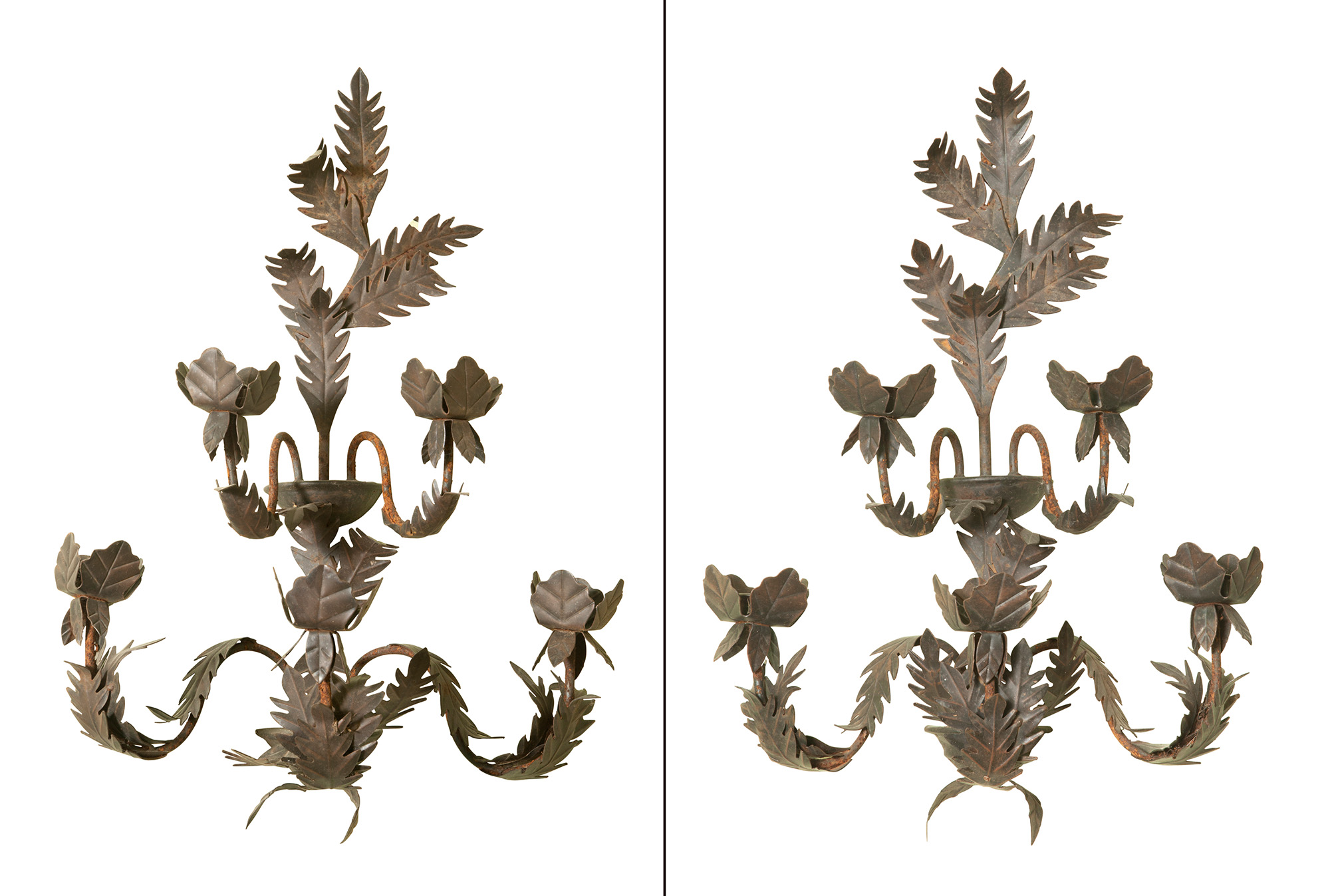 Lot image - Pair of Tôle Five-Light Wall Lights