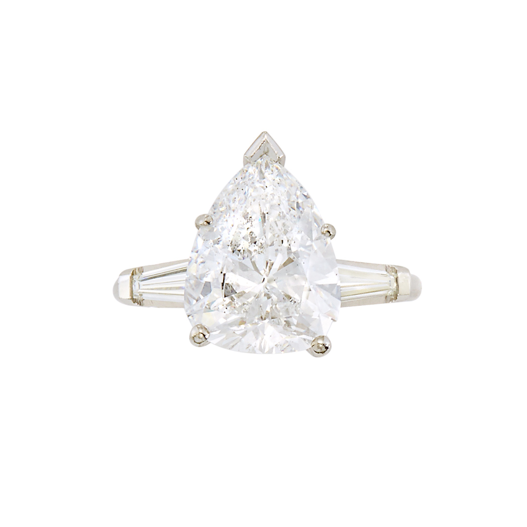 Lot image - Platinum and Diamond Ring