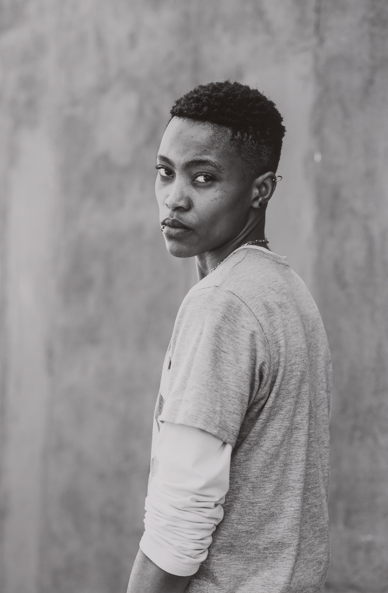 Lot image - MUHOLI, ZANELE (b. 1972)  Xana Nyilenda, Los Angeles,