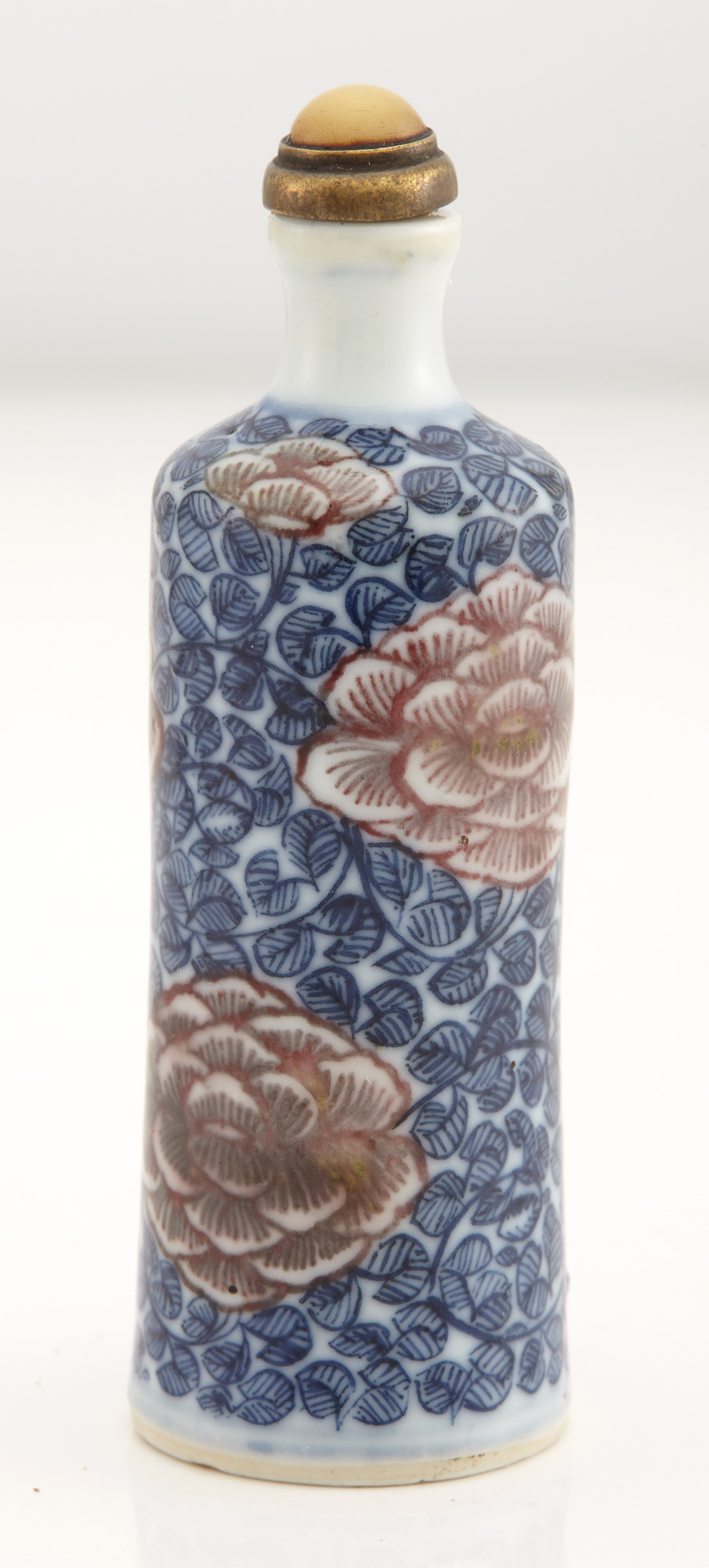 Lot image - Chinese Blue, White and Peachbloom Glazed Porcelain Snuff Bottle