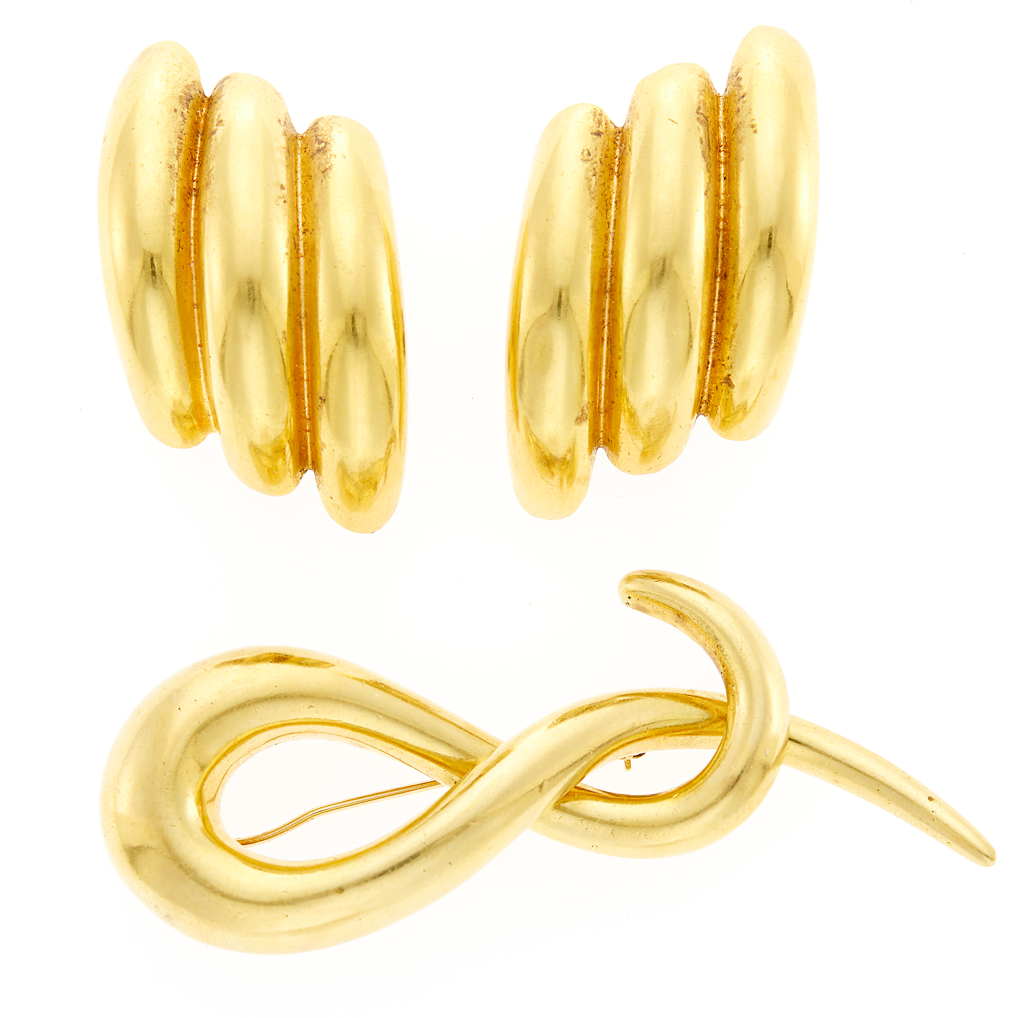 Lot image - Gold Brooch and Pair of Earrings