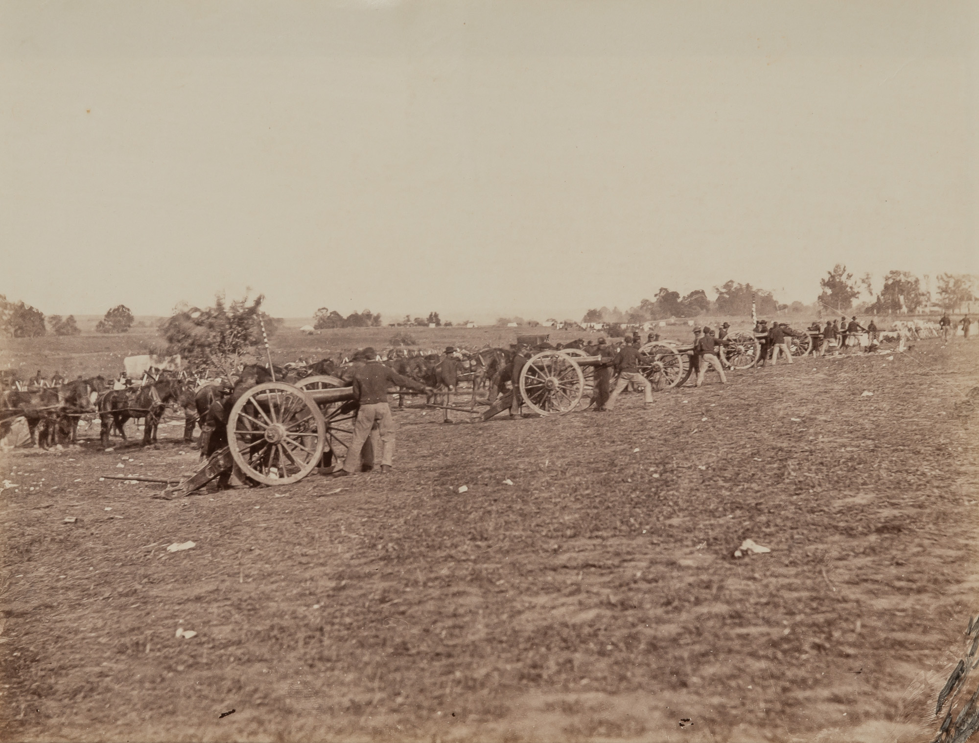 Lot image - OSULLIVAN, TIMOTHY H. (1840-1882)  Battery D, 5th U.S. Artillery in action, Fredericksburg,