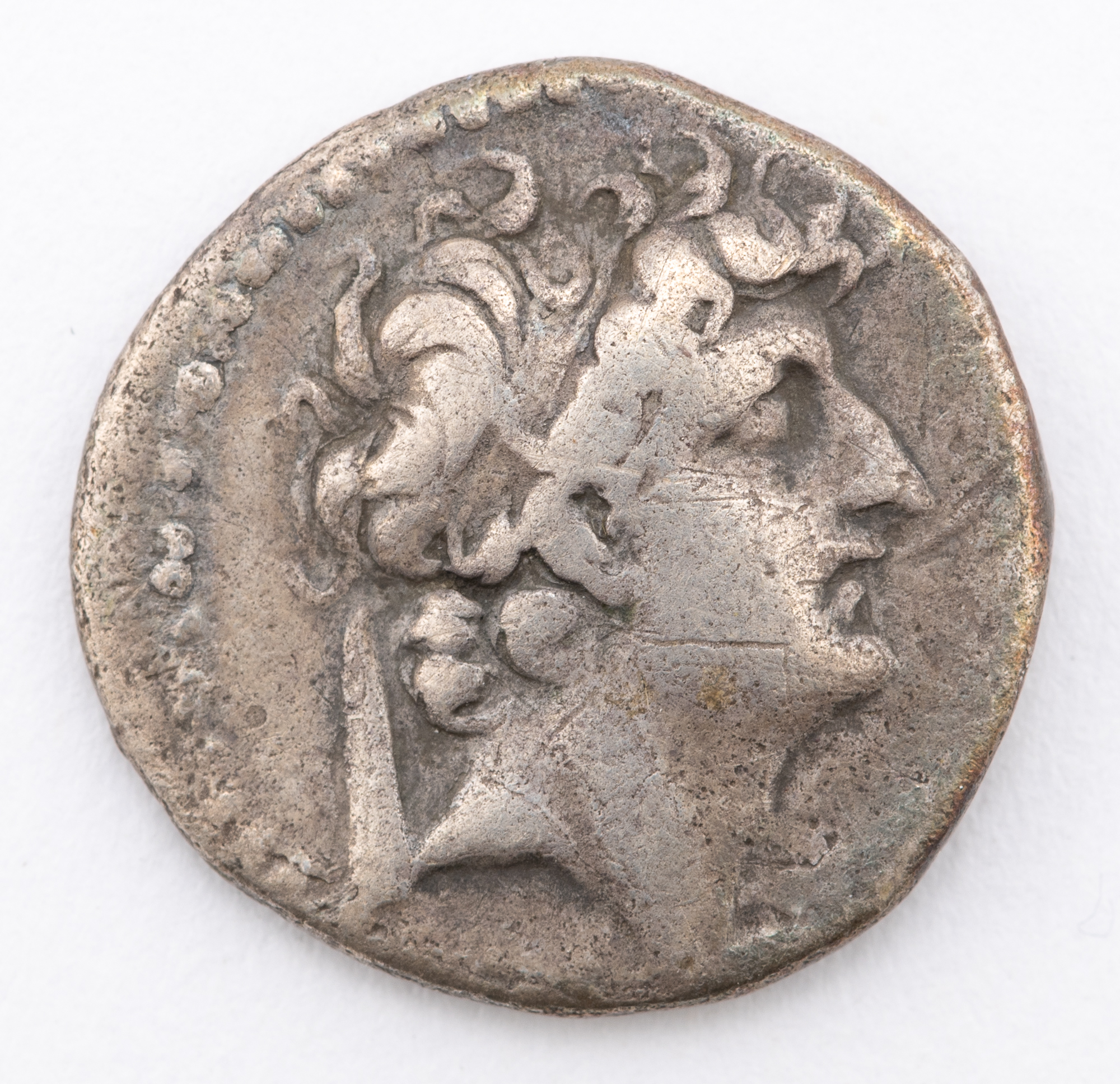 Lot image - Seleucid Empire - Antiochos VIII, 121/20-97/6 BC. AR Drachm (3.7g), Antioch mint, 109-96 BC.