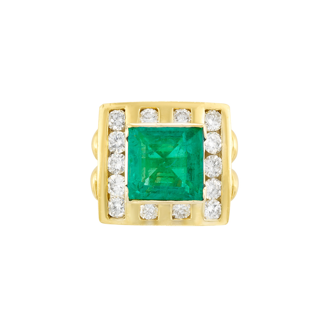 Lot image - Gold, Emerald and Diamond Ring