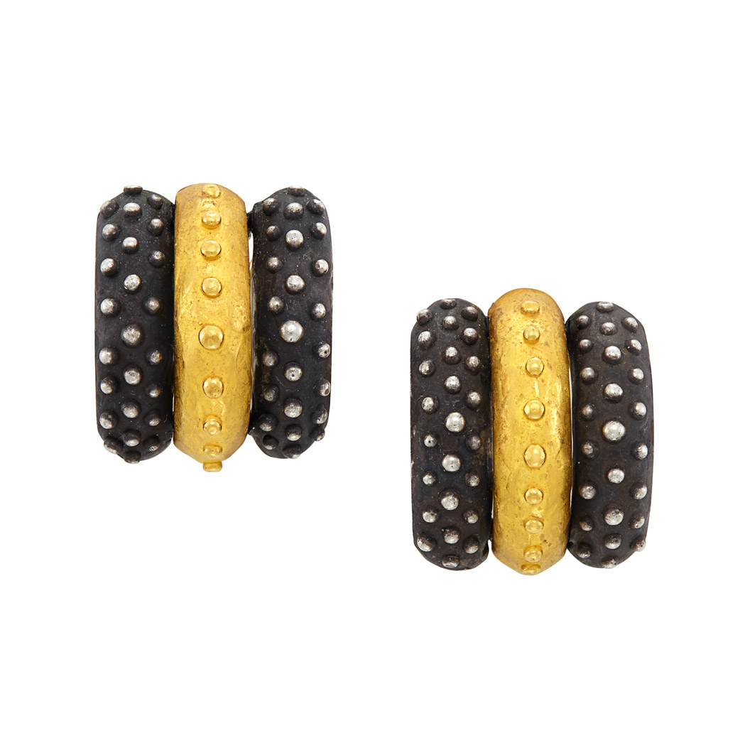 Lot image - Pair of High Karat Gold and Oxidized Sterling Silver Earclips, Denise Roberge