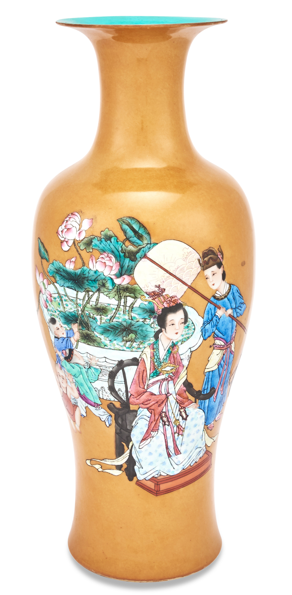 Lot image - A Chinese Enameled Porcelain Vase
